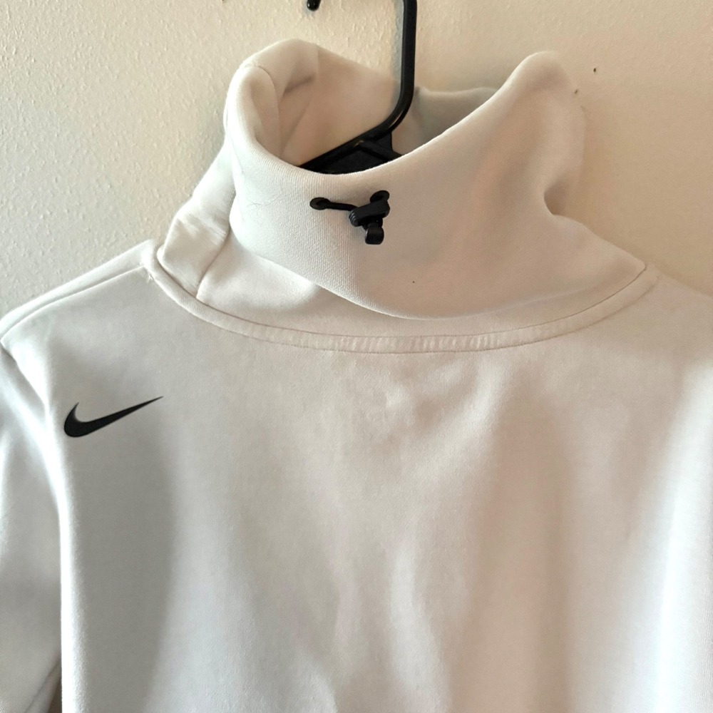 Nike cream dri-fit cropped funnel neck sweatshirt with black Nike logo size M - Picture 3 of 11